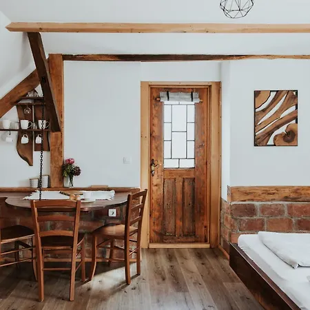 Ranc Jures - Relaxing Countryside Escape